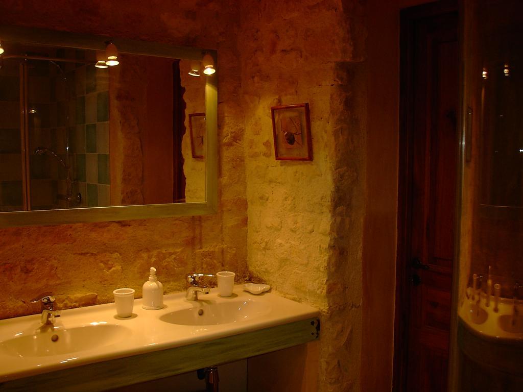Les Jardins Saint Leonard Hotel Thairé Esterno foto